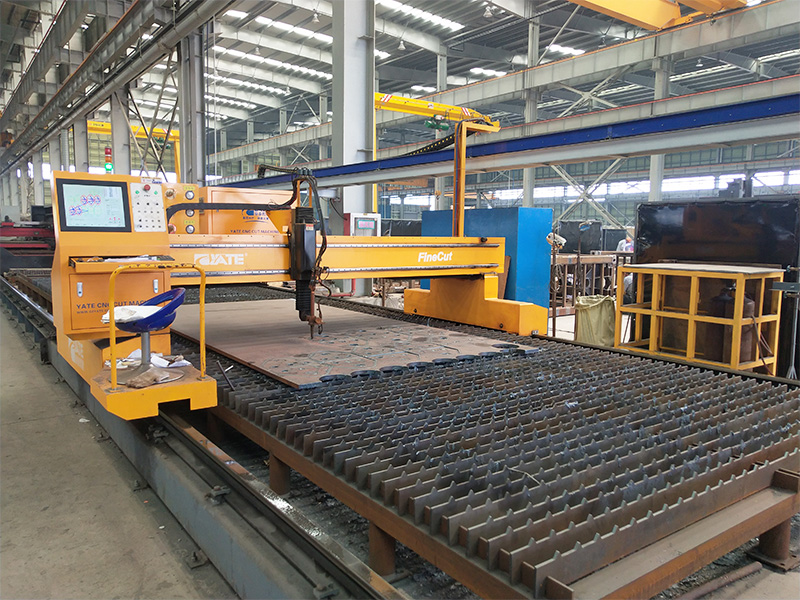 Hochvorbereitete Schnitt aus Stahl- und Aluminiumplatten